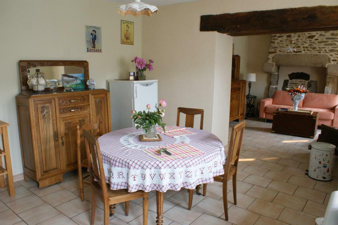 Chambre D'Hote Courtoux Saint-Denis-sur-Sarthon Exterior foto
